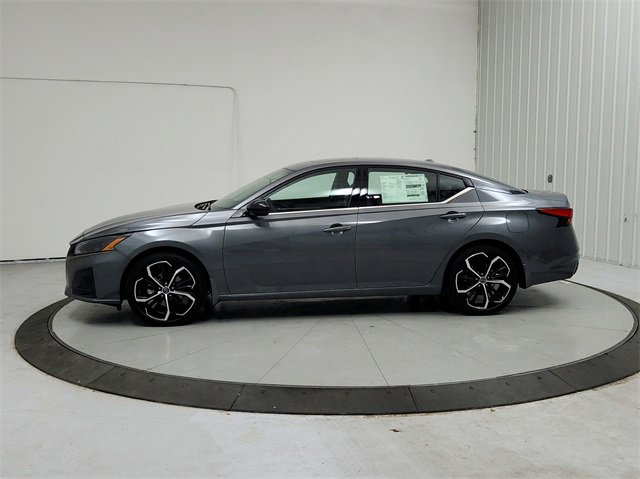 New 2025 Nissan Altima 2.5 SR w/ SR Premium Package image 4