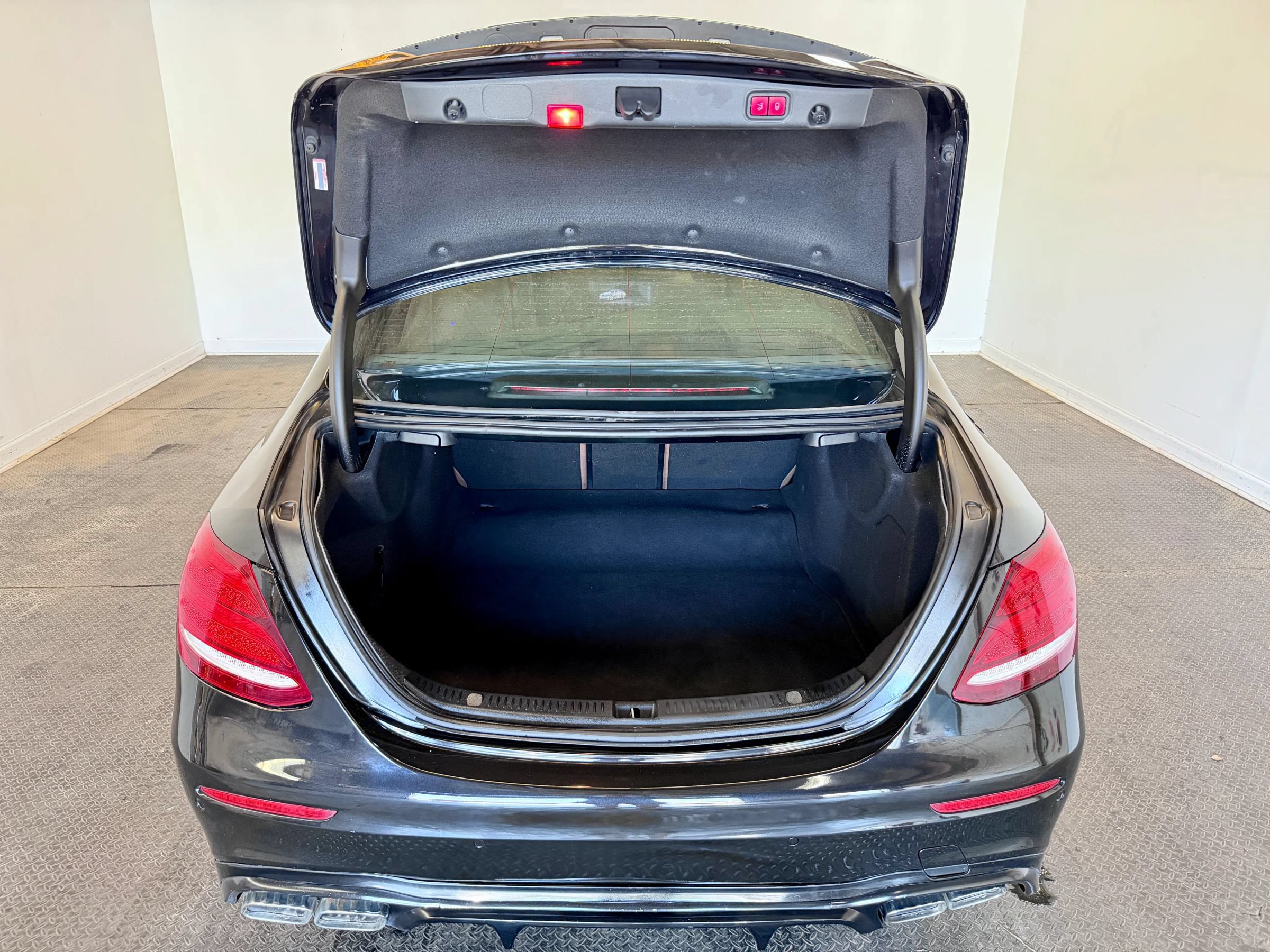 Used 2018 Mercedes-Benz E 43 AMG 4MATIC Sedan image 44