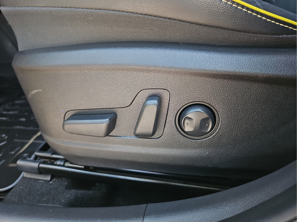 Used 2019 Hyundai Kona Ultimate FWD image 14