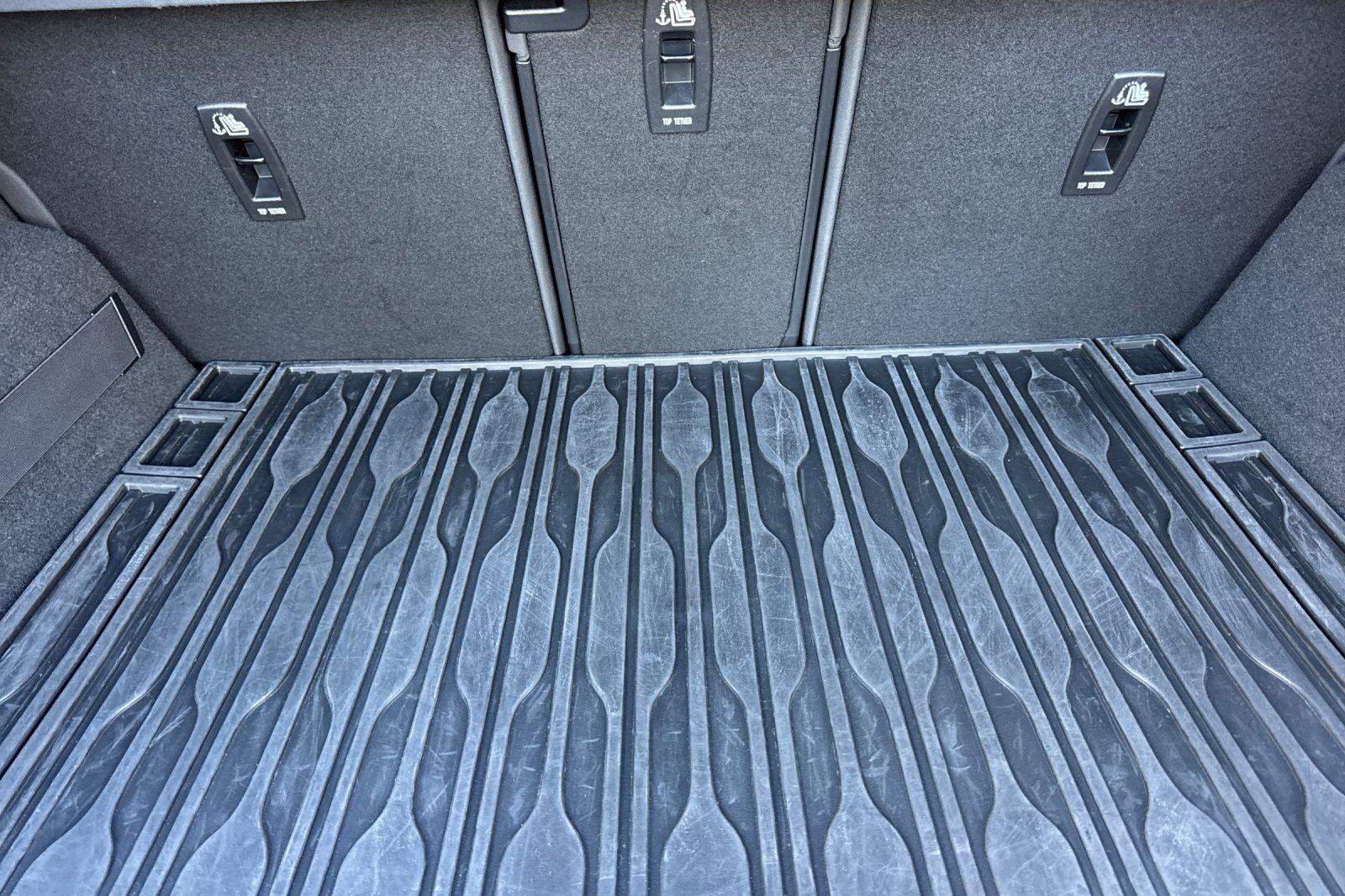 Used 2023 Land Rover Range Rover Evoque R-Dynamic SE image 14