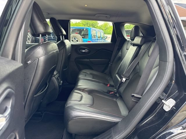 Used 2021 Jeep Cherokee Trailhawk w/ Trailer Tow Group AWD/4WD image 12