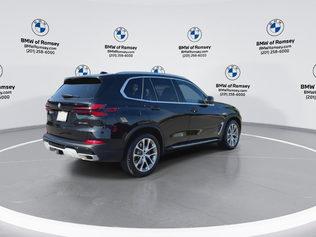 Used 2024 BMW X5 xDrive40i w/ Premium Package AWD/4WD image 8