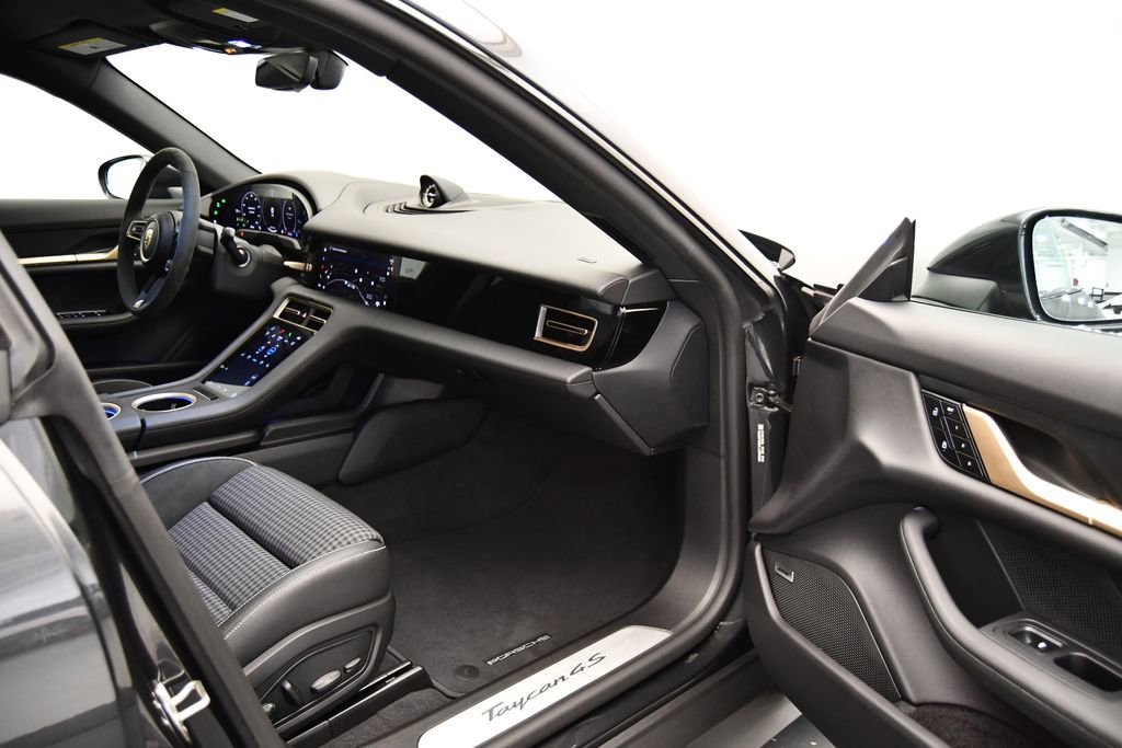 Certified 2025 Porsche Taycan 4S image 52