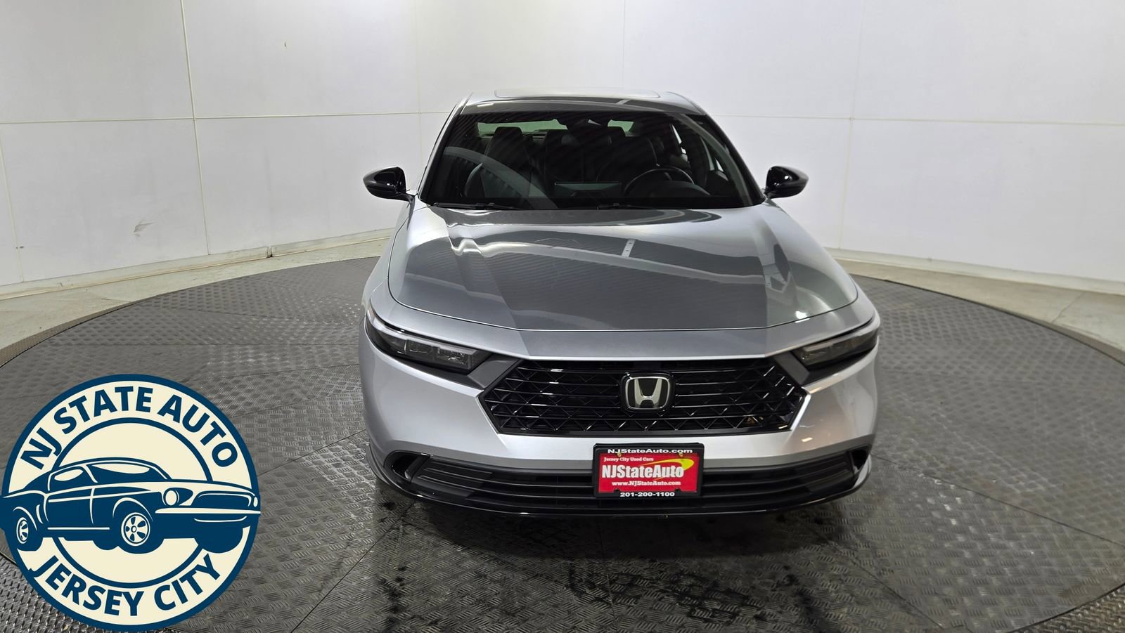 Used 2024 Honda Accord Sport image 2