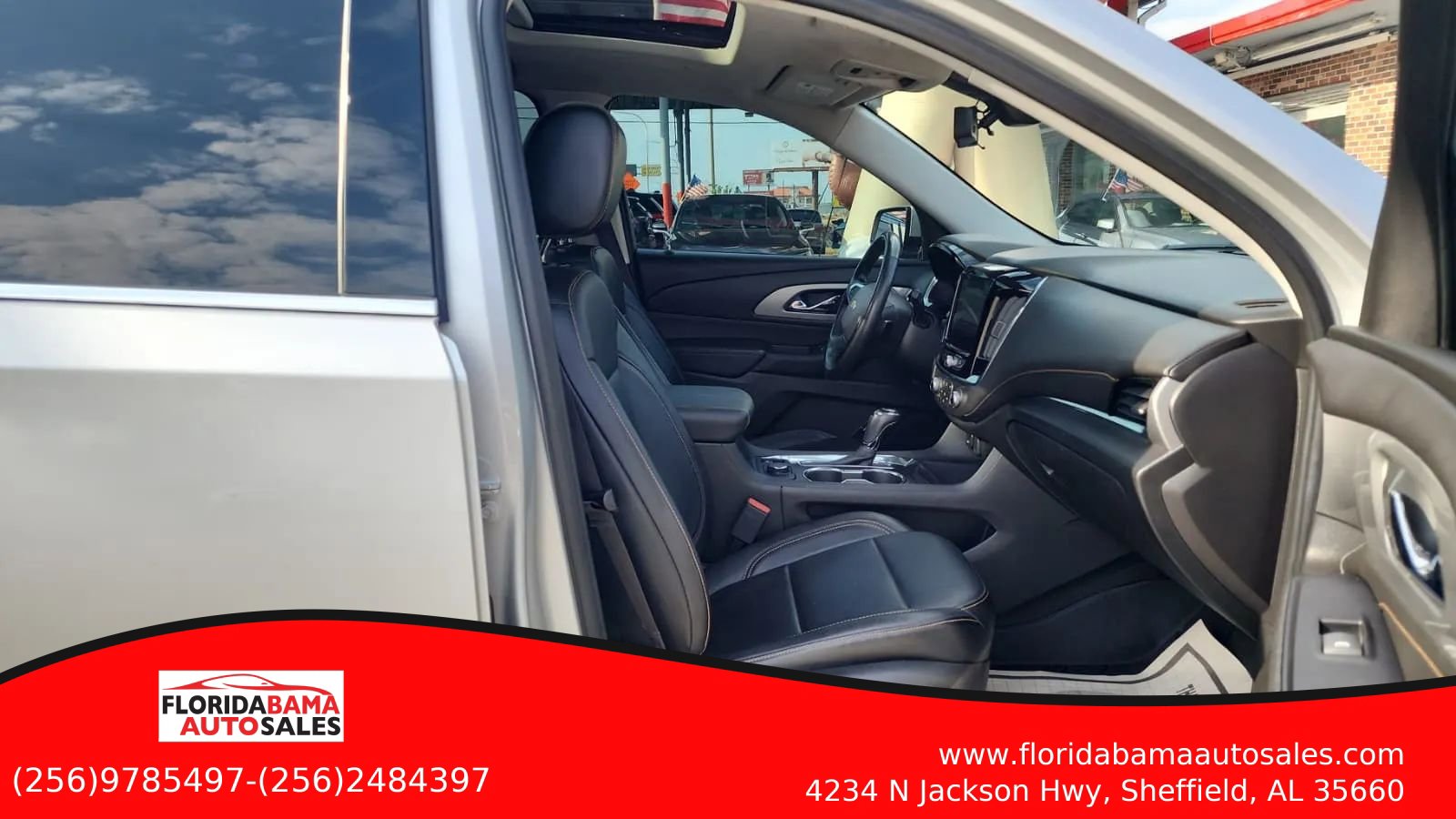 Used 2018 Chevrolet Traverse LT FWD image 9