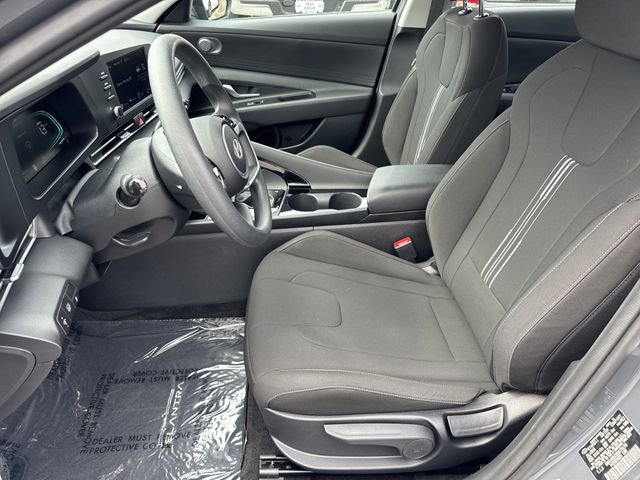 Certified 2025 Hyundai Elantra Hybrid FWD image 9