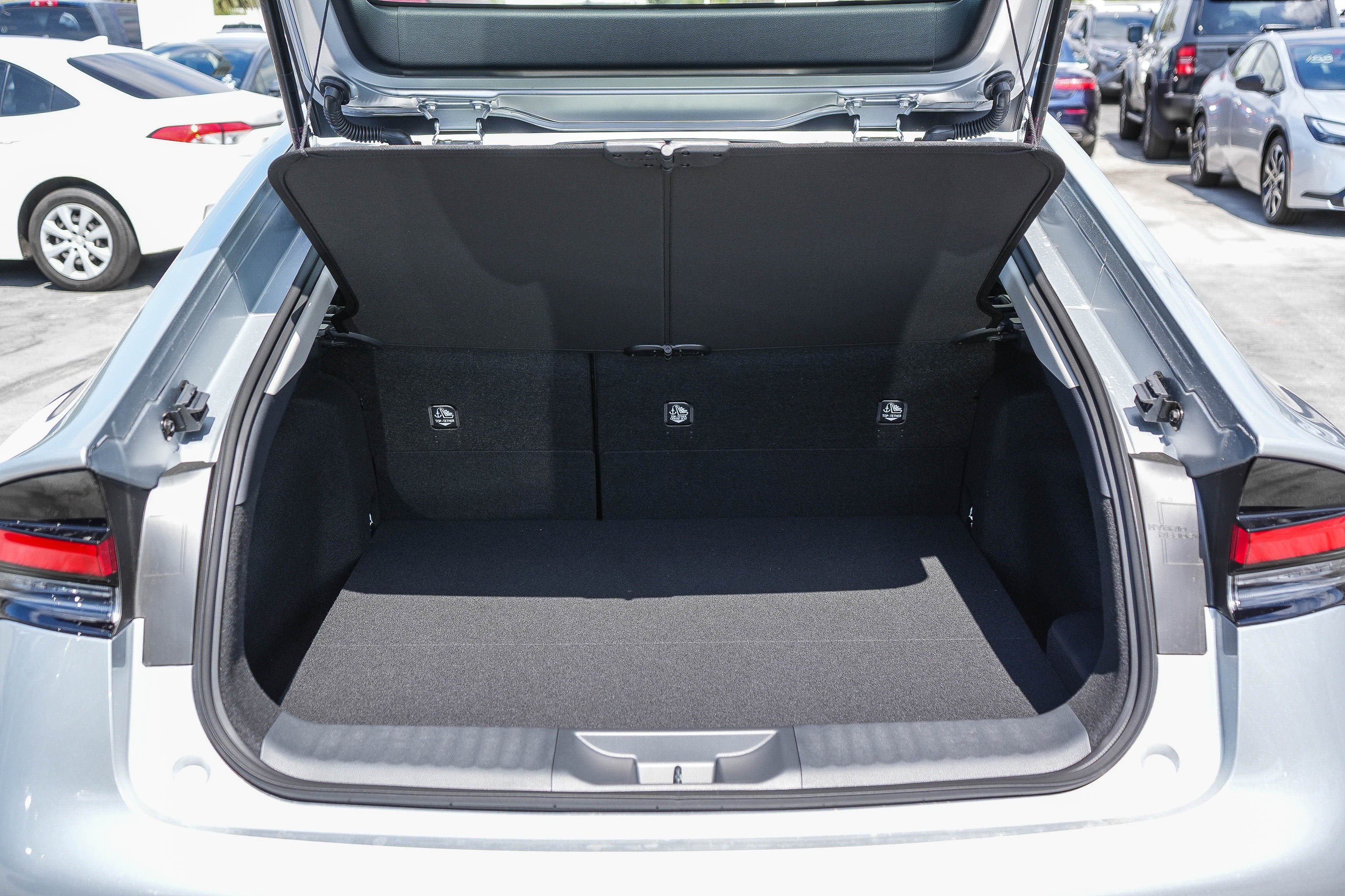 New 2027 Toyota Prius XLE FWD image 13