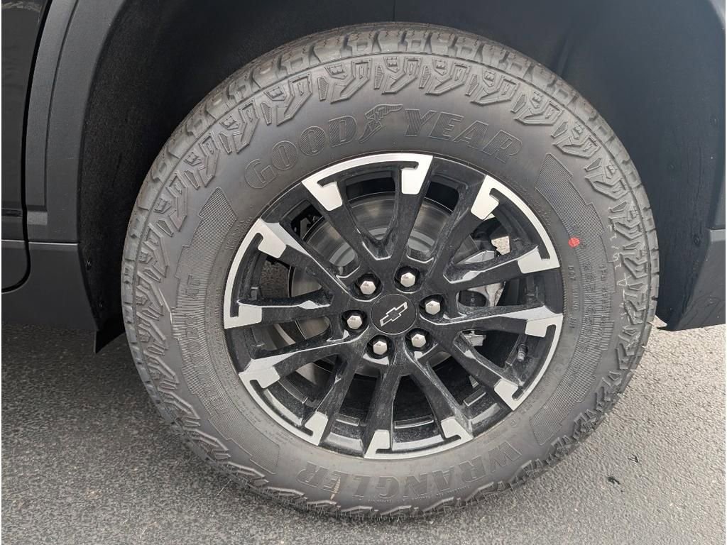 New 2026 Chevrolet Traverse Z71 w/ Driver Confidence Package image 25