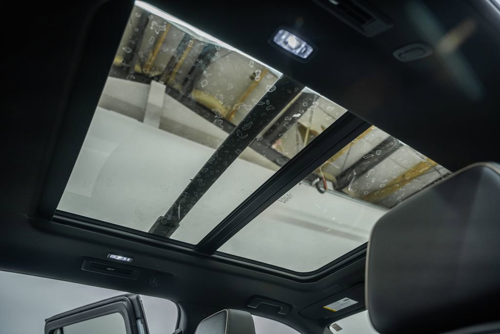 New 2026 Chevrolet Suburban Premier w/ Sun And Tow Package AWD/4WD image 36