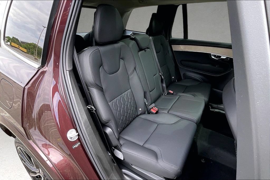 New 2026 Volvo XC90 B6 Plus w/ Protection Package Premier AWD/4WD image 10