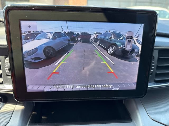 Certified 2022 Ford Explorer XLT w/ Equipment Group 202A image 25