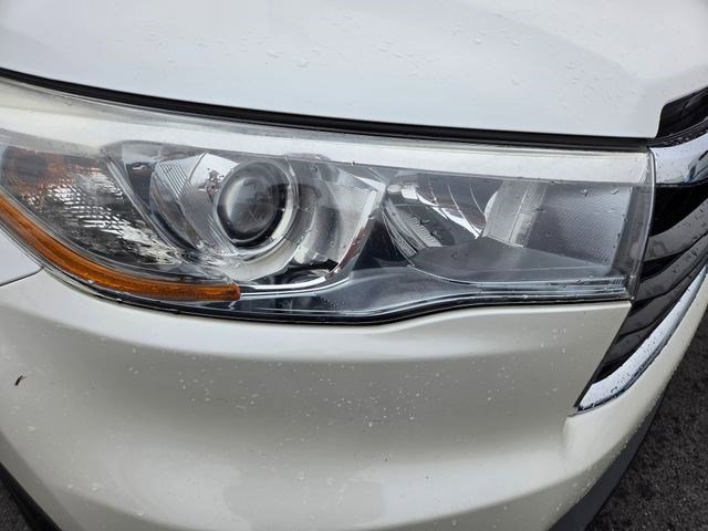 Used 2016 Toyota Highlander Limited Platinum image 19