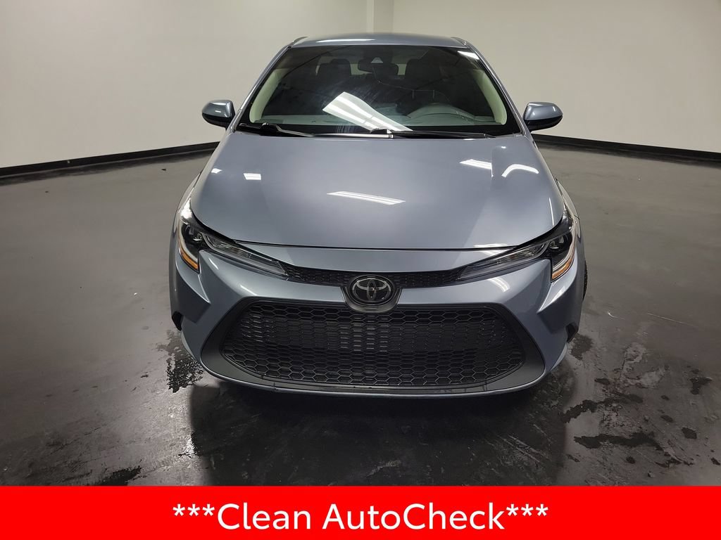 Used 2022 Toyota Corolla LE FWD image 3