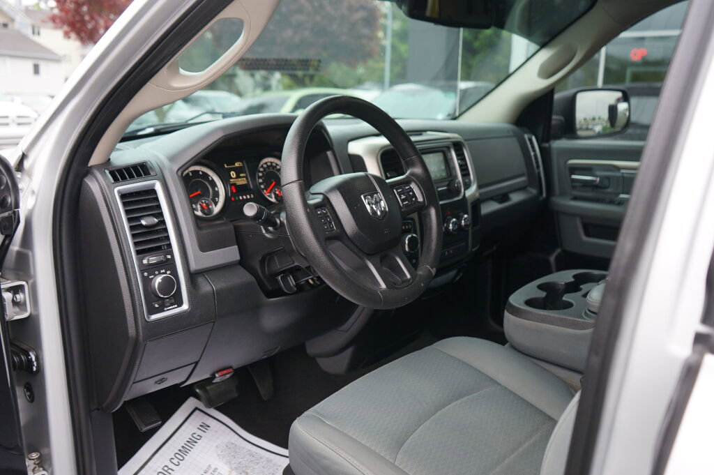 Used 2016 RAM 1500 Classic SLT AWD/4WD image 12