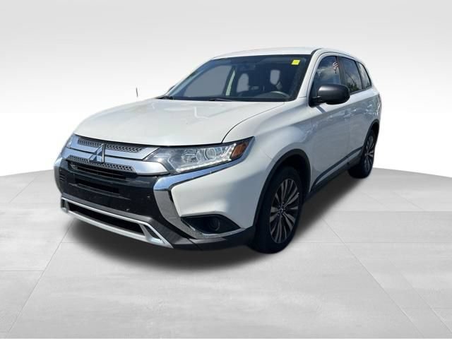 Used 2020 Mitsubishi Outlander ES FWD image 3