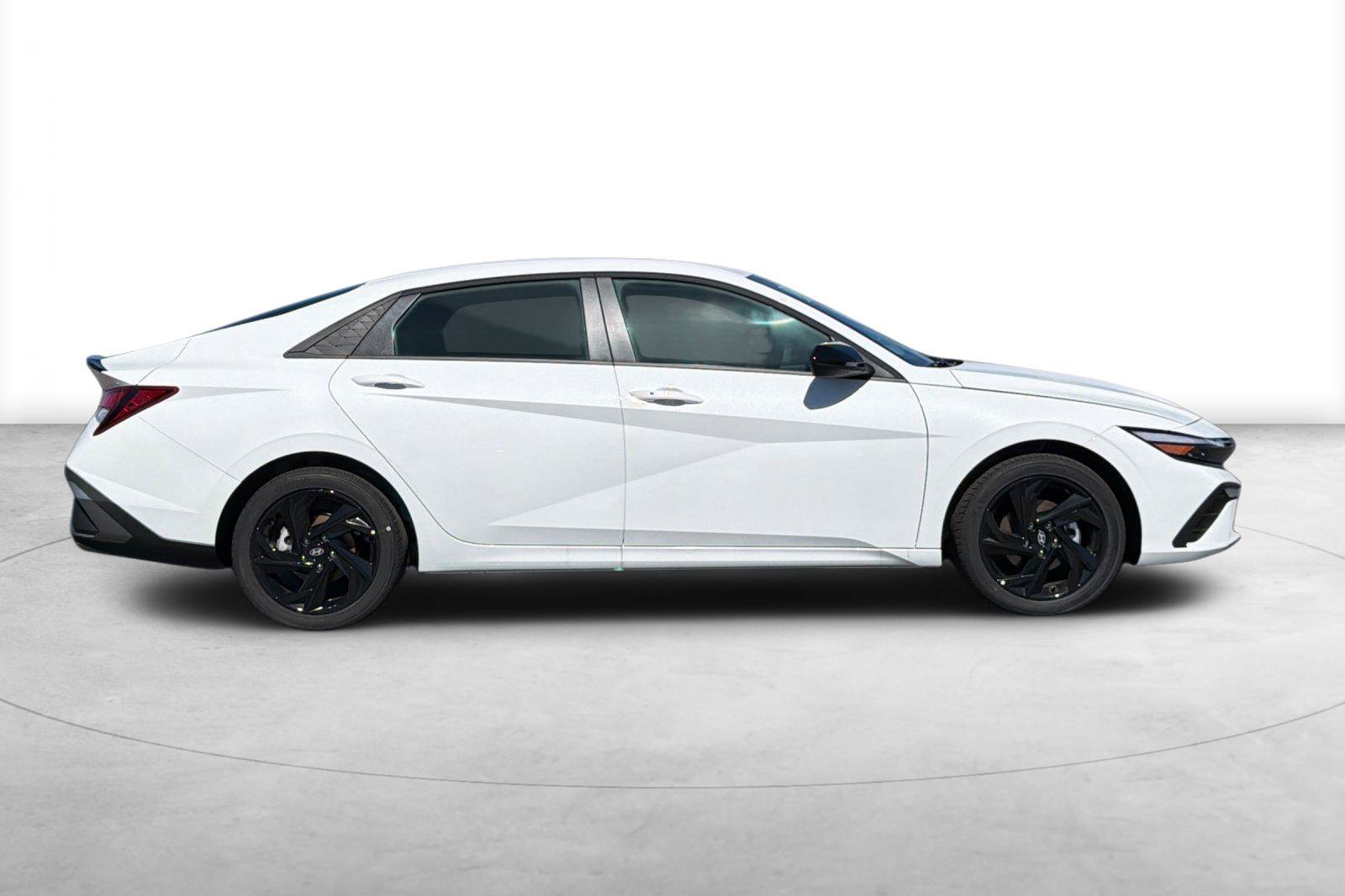 New 2026 Hyundai Elantra Sport FWD image 7