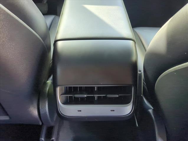 Used 2023 Tesla Model Y Long Range AWD/4WD image 24