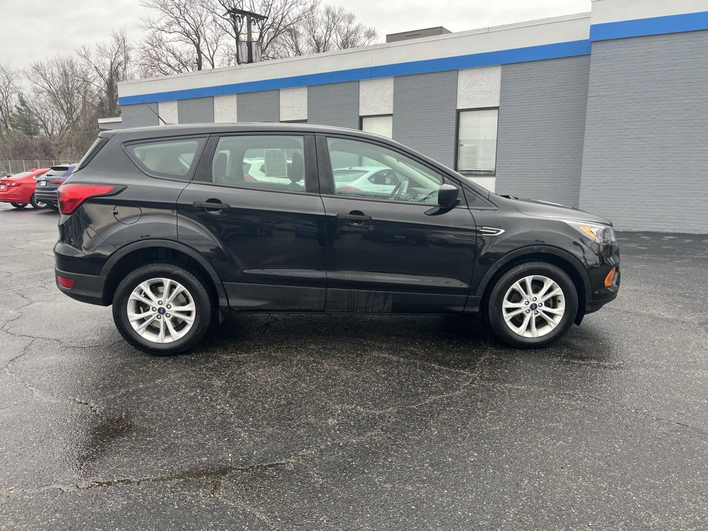 Used 2019 Ford Escape S image 8