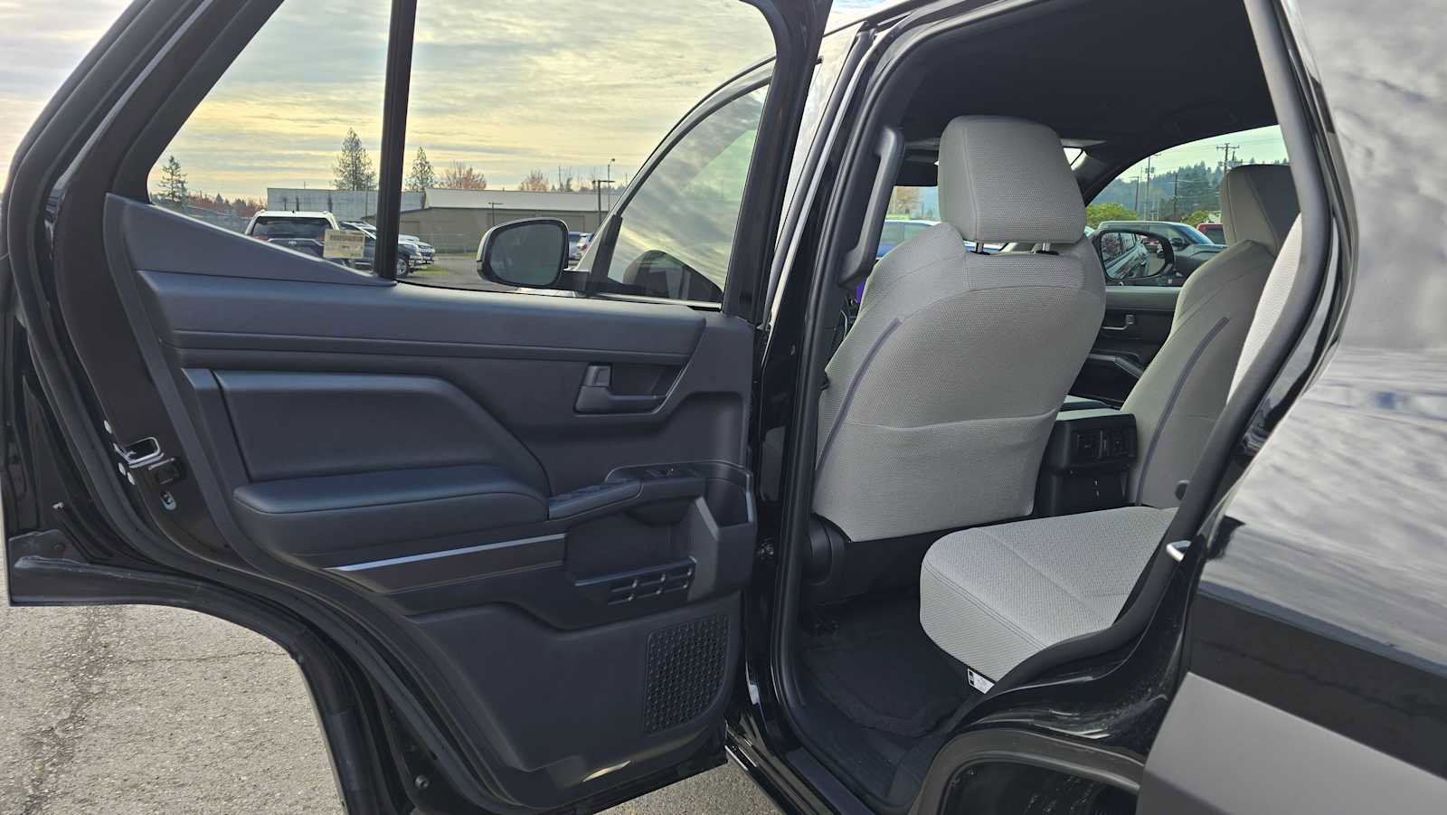 Certified 2025 Toyota 4Runner SR5 image 19