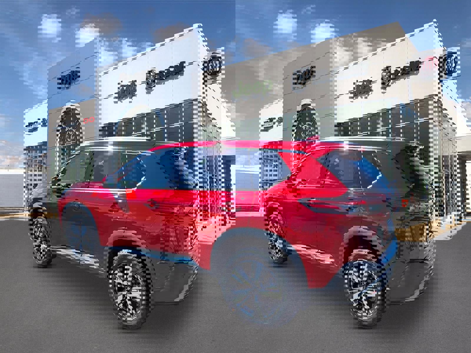 Used 2023 Nissan Rogue SL w/ SL Premium Package image 3