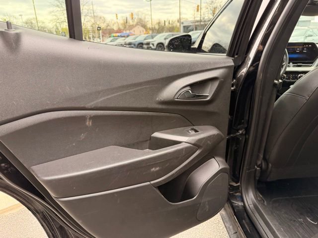 Used 2024 Chevrolet Trax LT w/ Driver Confidence Package image 22