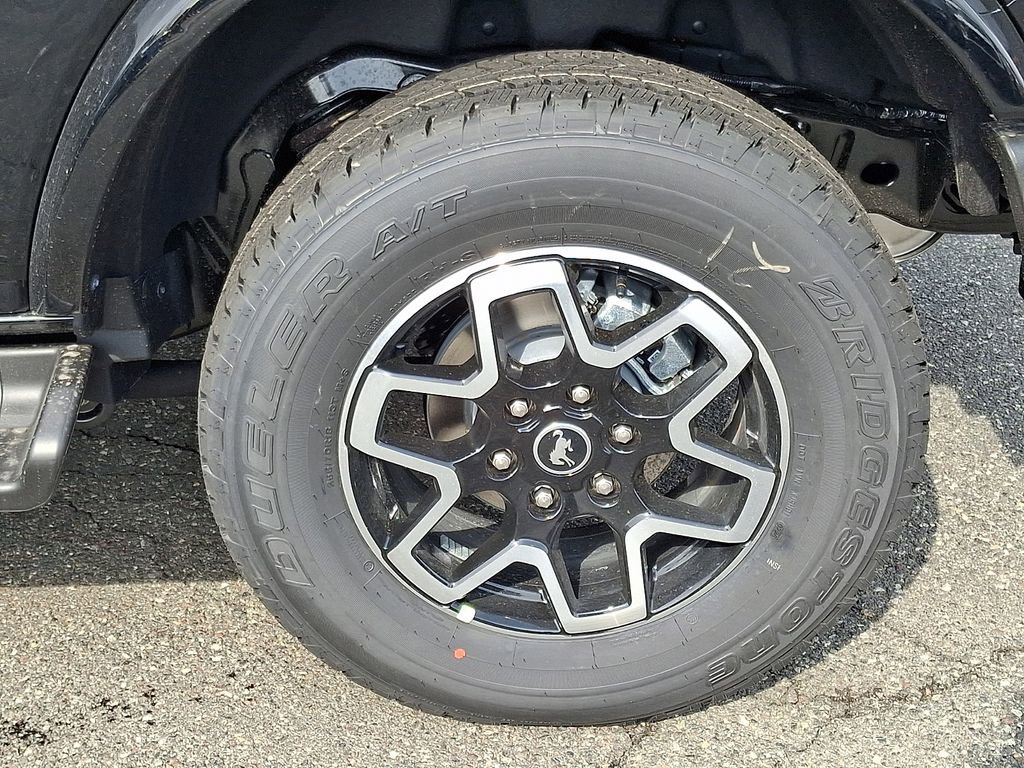 New 2026 Ford Bronco Outer Banks image 5