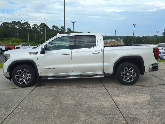 Used 2024 GMC Sierra 1500 SLT w/ SLT Premium Plus Package AWD/4WD image 4