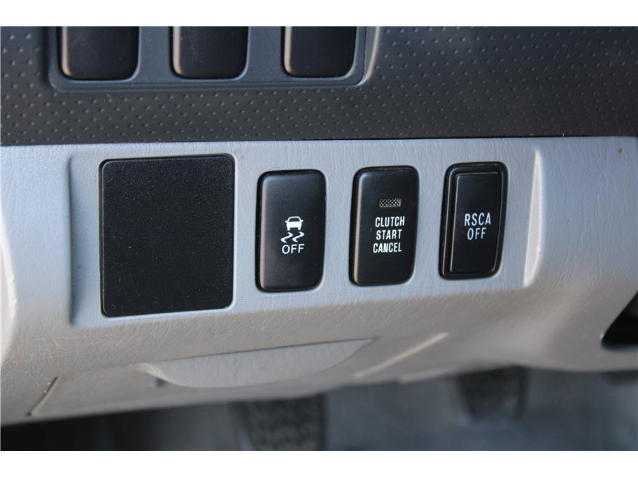 Used 2011 Toyota Tacoma 4x4 Regular Cab image 10