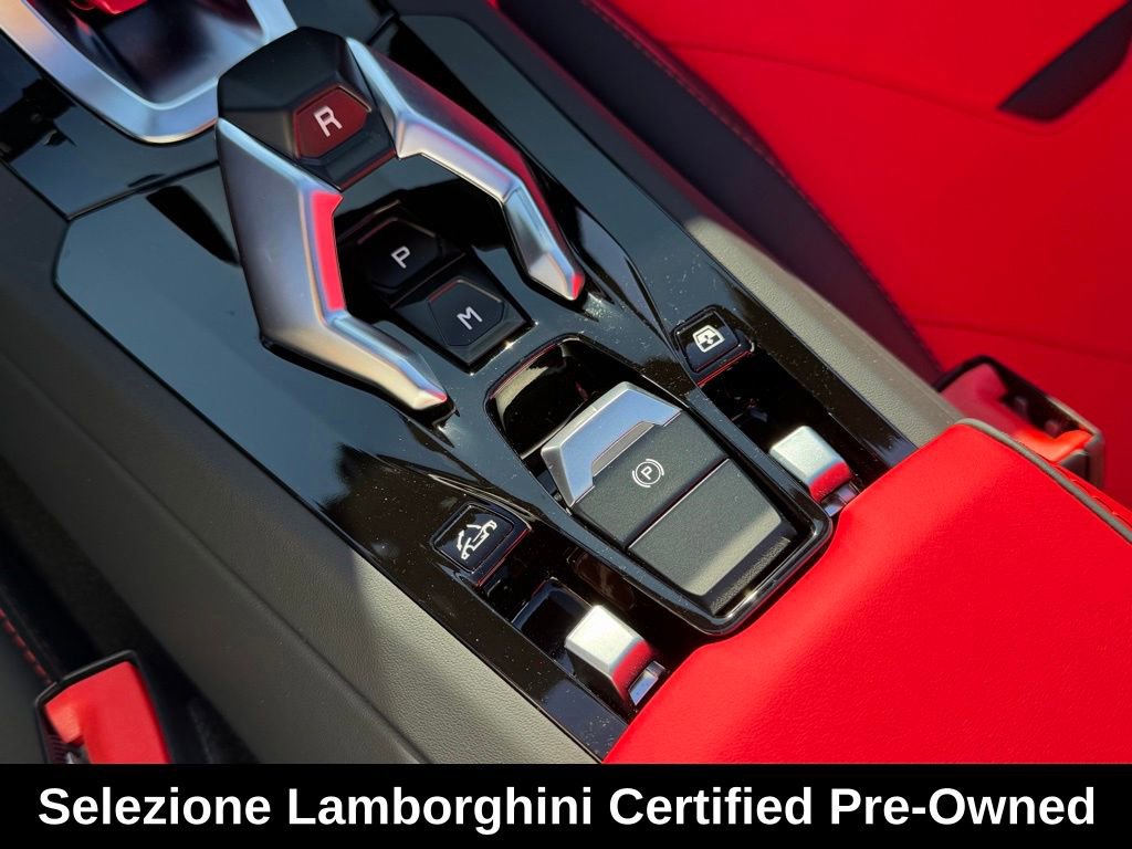 Used 2024 Lamborghini Huracan EVO image 33