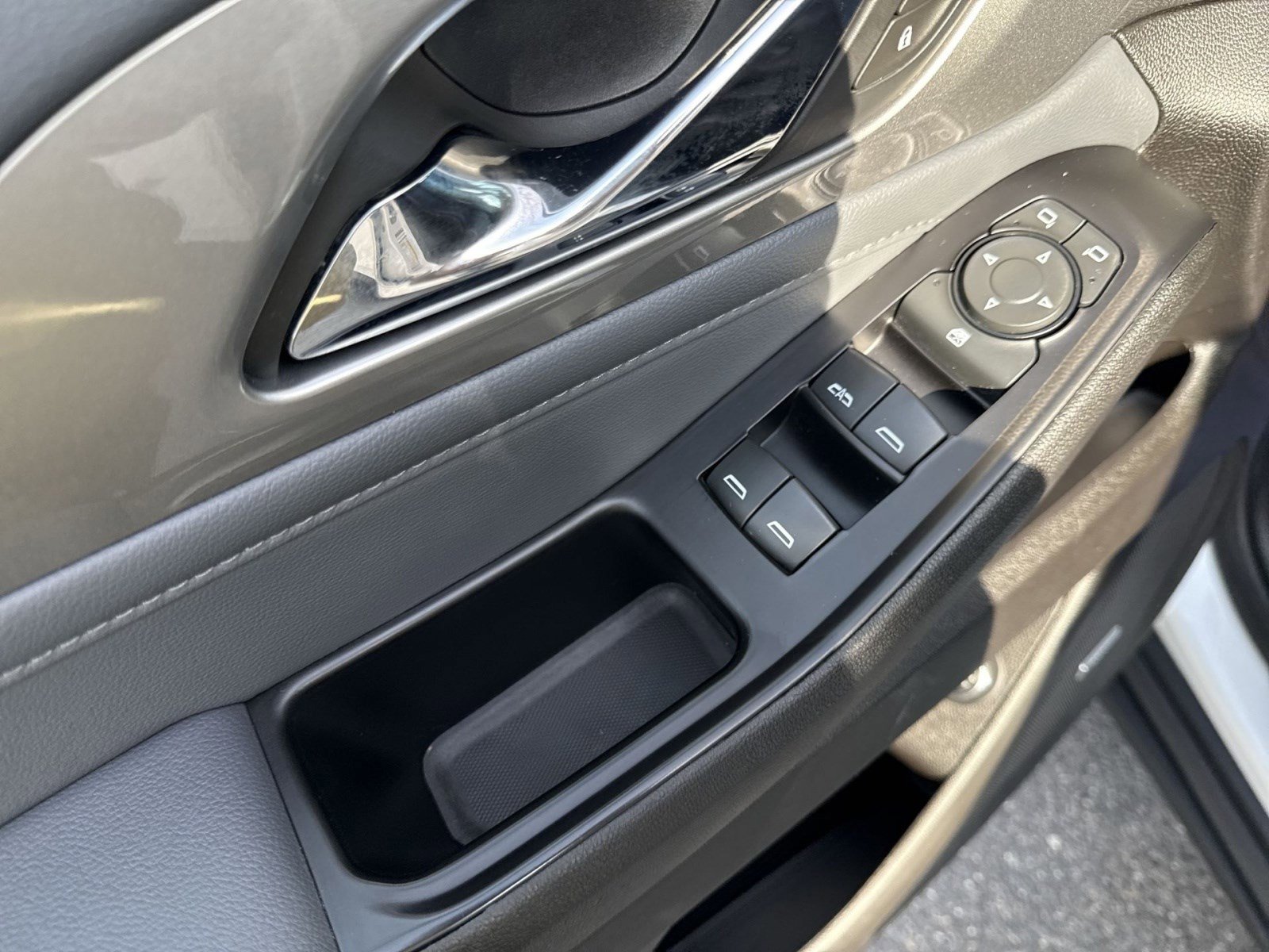 Used 2019 Chevrolet Traverse LT w/ LT Premium Package image 15