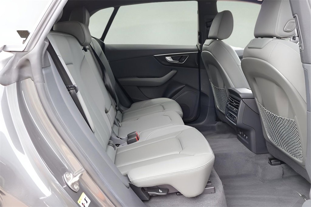 Used 2019 Audi Q8 Premium image 18