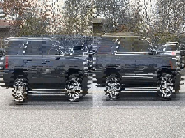Used 2020 GMC Yukon SLT w/ Premium Edition image 2