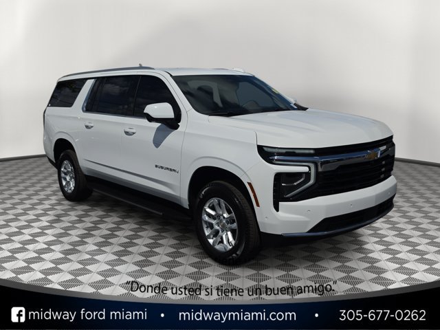 Used 2025 Chevrolet Suburban LS RWD image 1