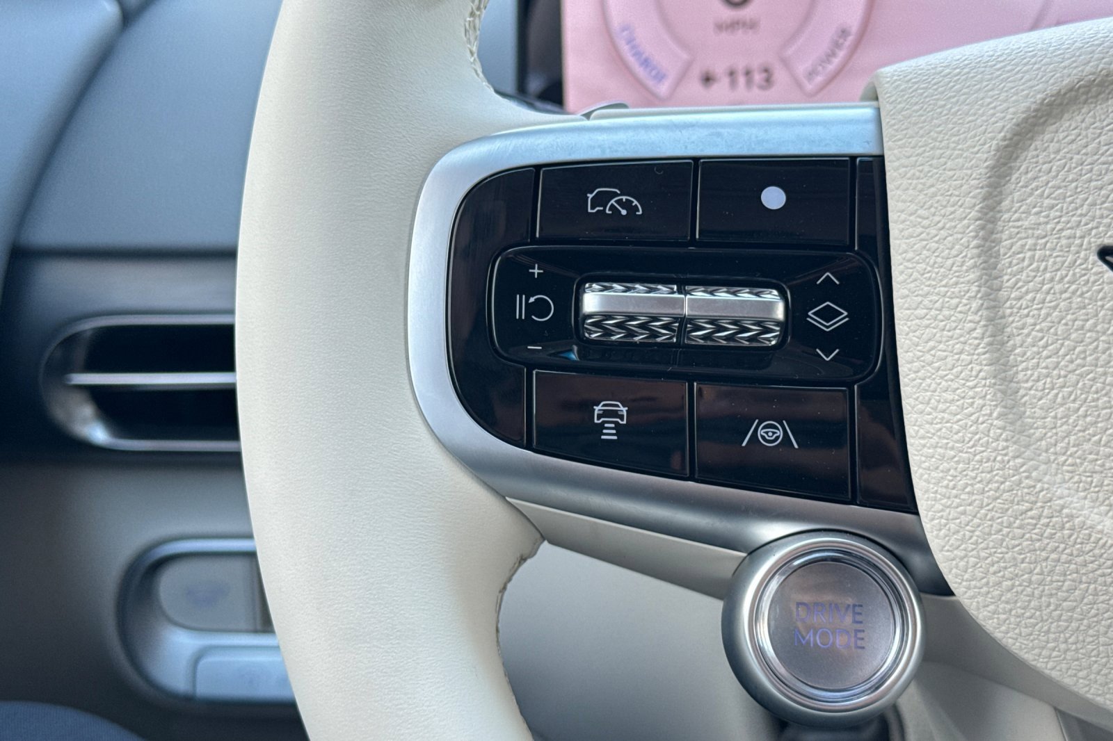 New 2026 Genesis GV60 RWD image 25