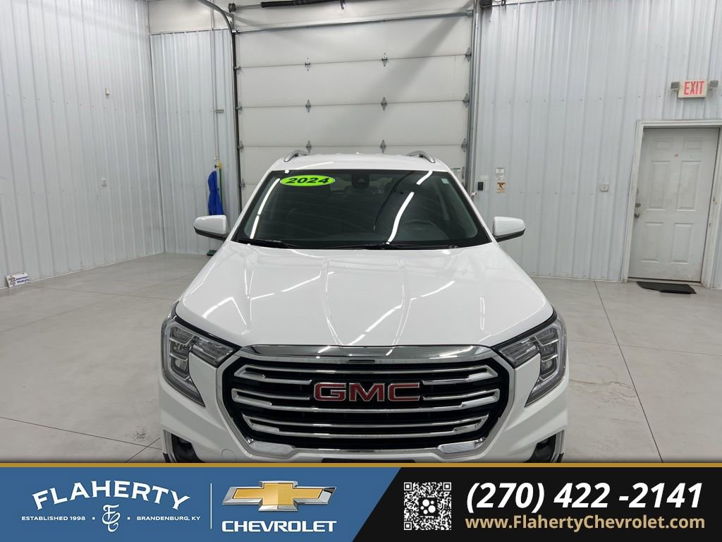 Used 2024 GMC Terrain SLT AWD/4WD image 8
