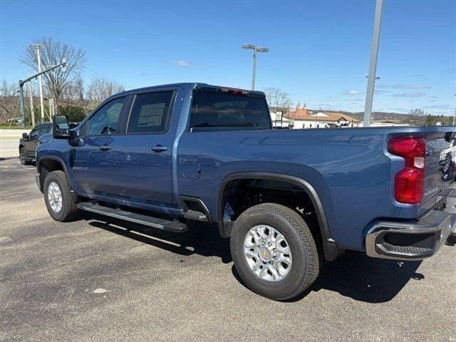 New 2026 Chevrolet Silverado 3500 LT w/ All Star Edition AWD/4WD image 6