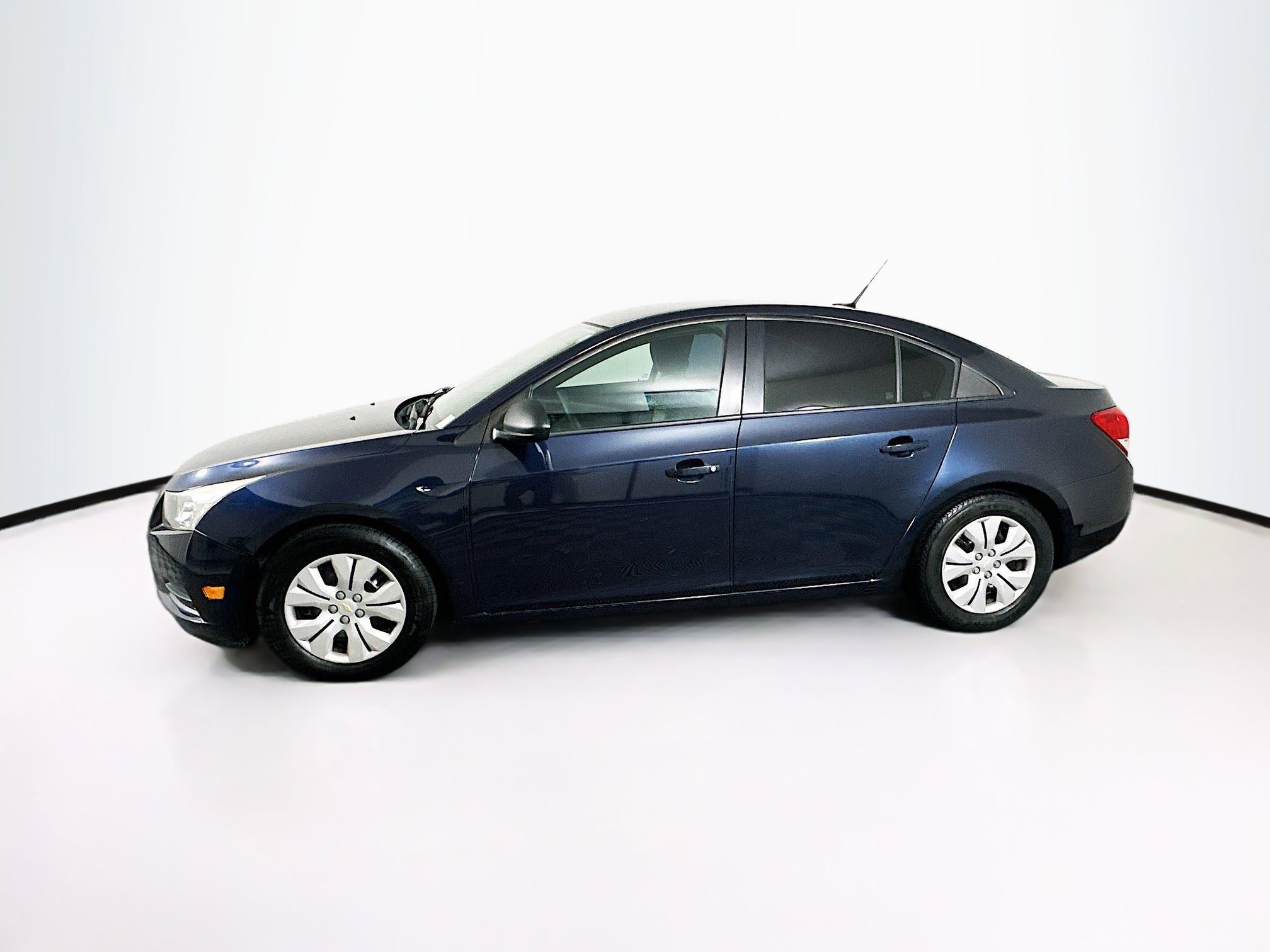 Used 2014 Chevrolet Cruze LS image 4
