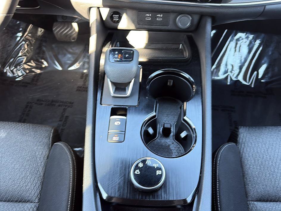 Certified 2025 Nissan Rogue SV AWD/4WD image 33