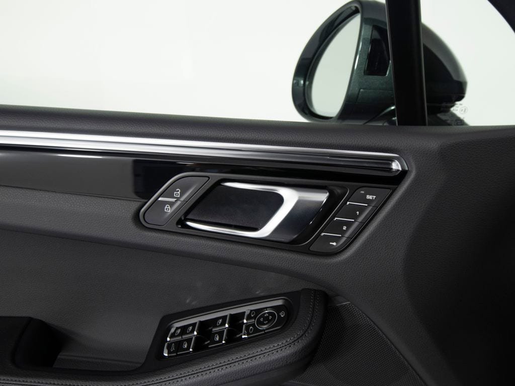 New 2026 Porsche Macan S AWD/4WD image 19