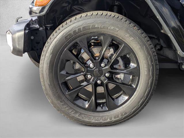 Used 2021 Jeep Wrangler Unlimited Sahara w/ Cold Weather Group image 24