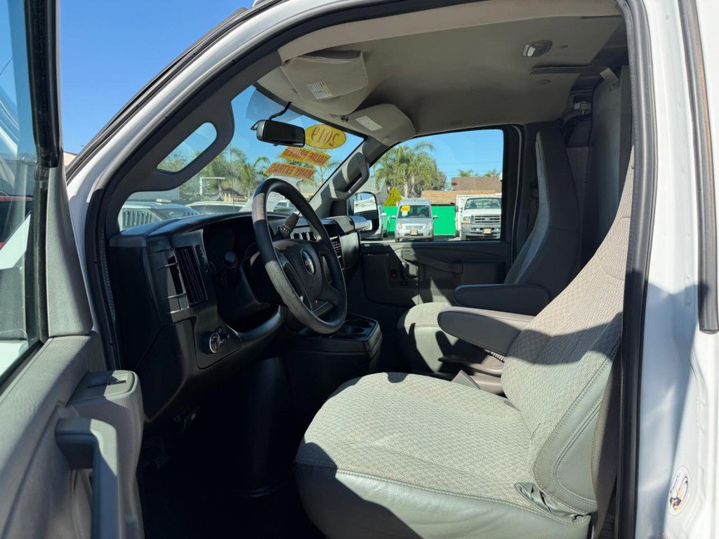 Used 2019 Chevrolet Express 2500 image 17