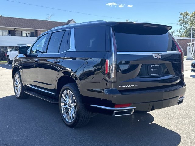 Used 2024 Cadillac Escalade Premium Luxury w/ LPO, Floor Liner Package AWD/4WD image 8