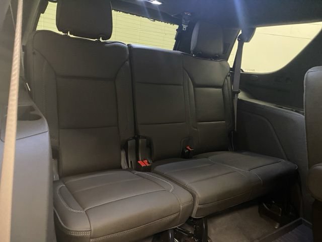 Used 2024 GMC Yukon Denali w/ Advanced Technology Package AWD/4WD image 26