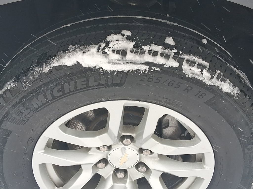 Used 2023 Chevrolet Suburban LT image 12