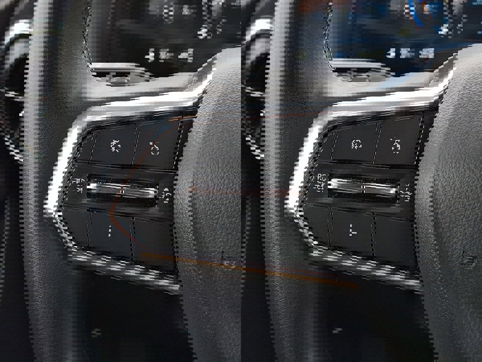 Used 2025 Chevrolet Equinox LT w/ Convenience Package II AWD/4WD image 20