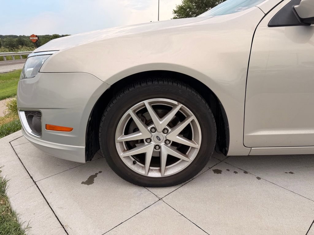 Used 2010 Ford Fusion SEL FWD image 15