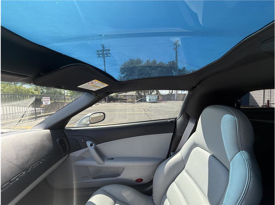 Used 2005 Chevrolet Corvette Coupe w/ Preferred Equipment Group image 27