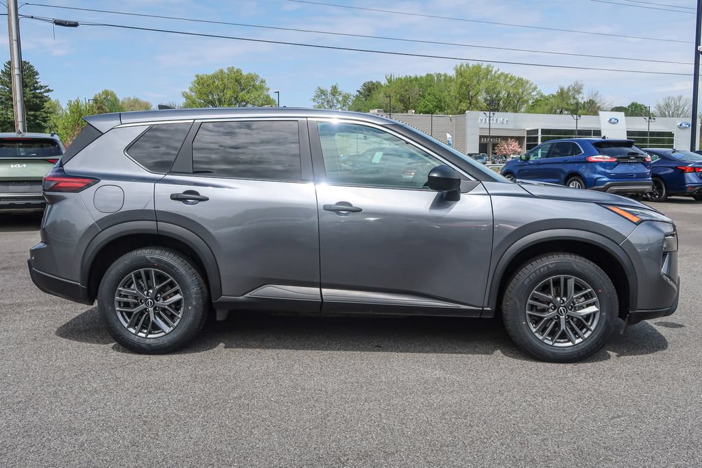 Used 2024 Nissan Rogue S FWD image 8