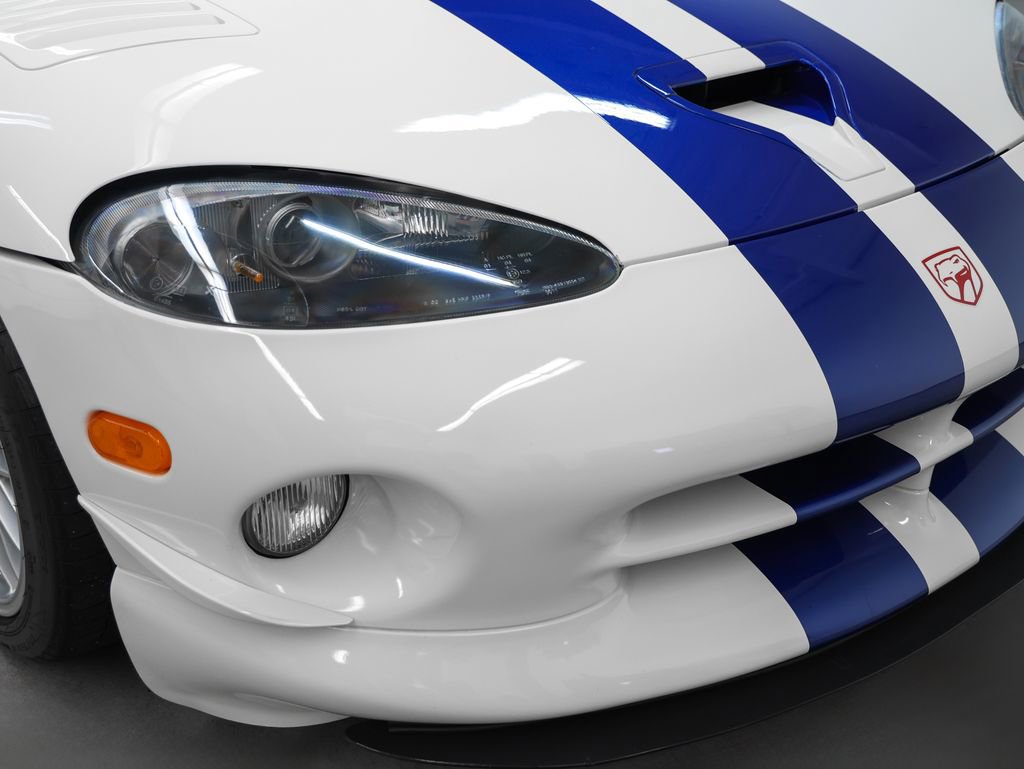 Used 1998 Dodge Viper GTS image 7