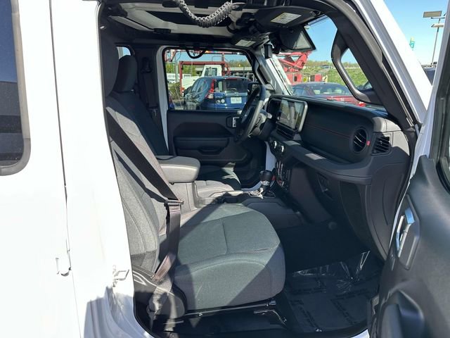 Used 2024 Jeep Gladiator Rubicon w/ Technology Group image 7